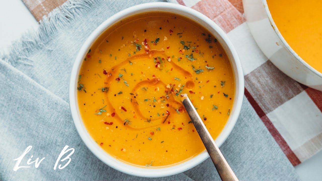 Vegan Butternut Squash Soup (SOUPer Easy Recipe!)