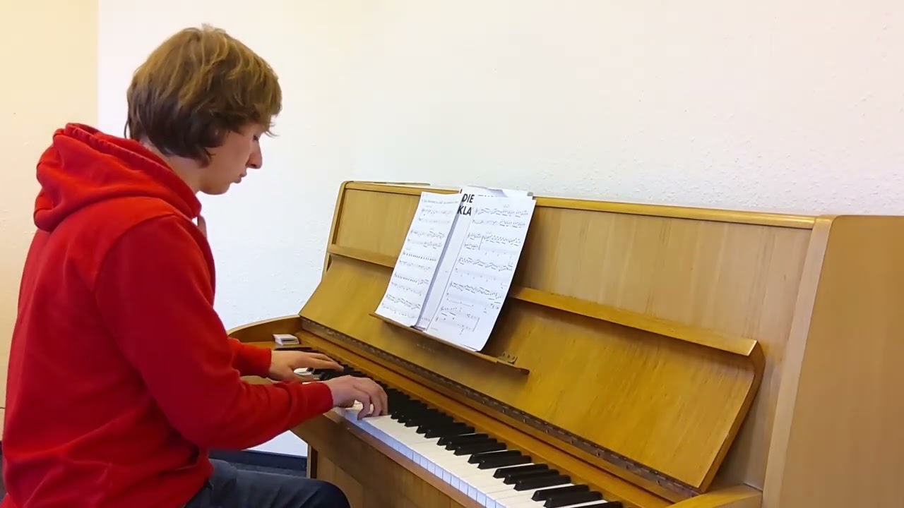 Jazzinvention A-Moll (Manfred Schmitz). Sören Stellmacher, Klavier