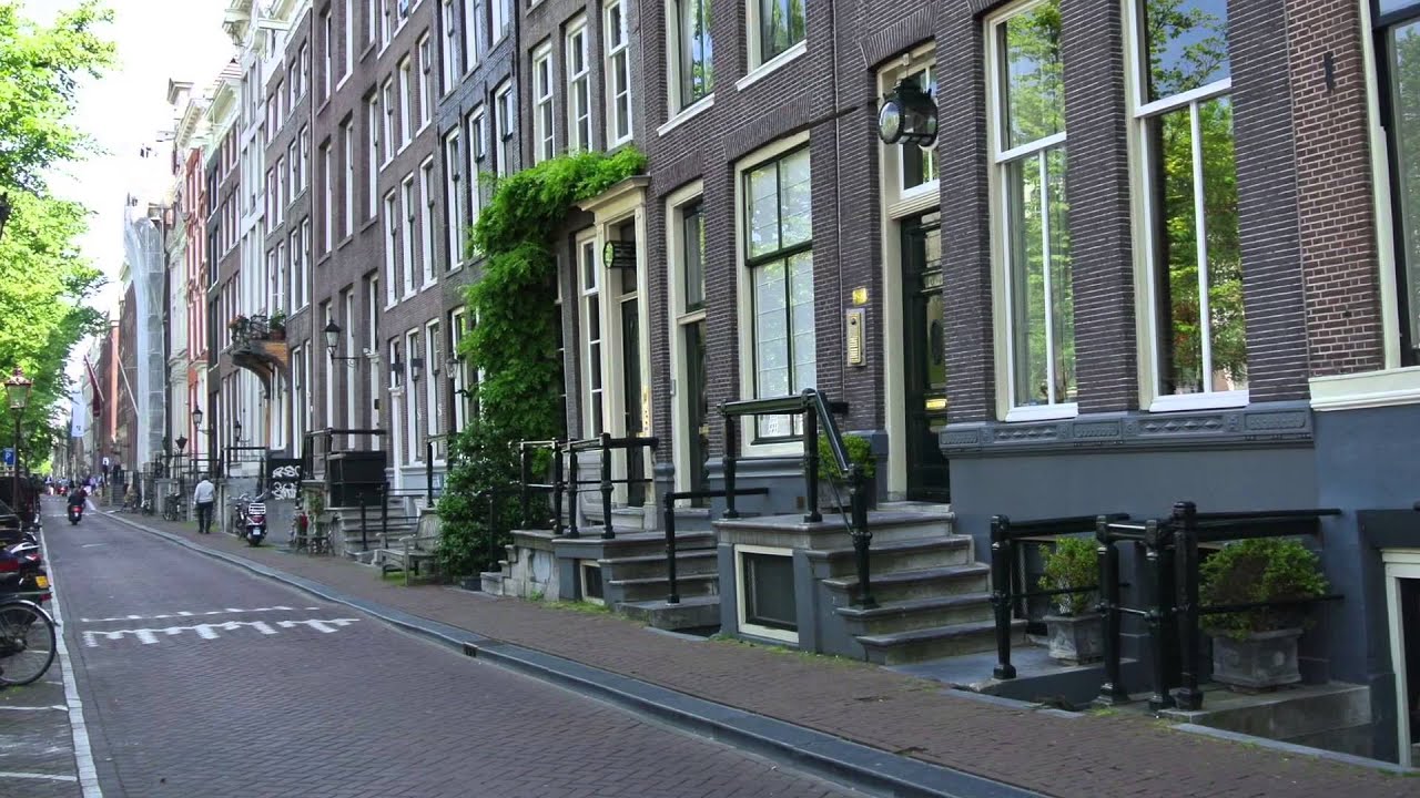 Amsterdam 2015 AP Guy Lang Fl&eacute;malle