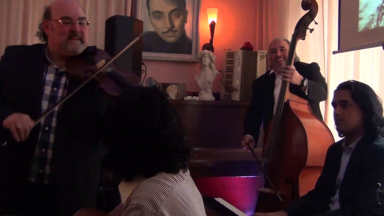 Het Roma Mirando Koninklijk Zigeunerorkest in café de Stoep