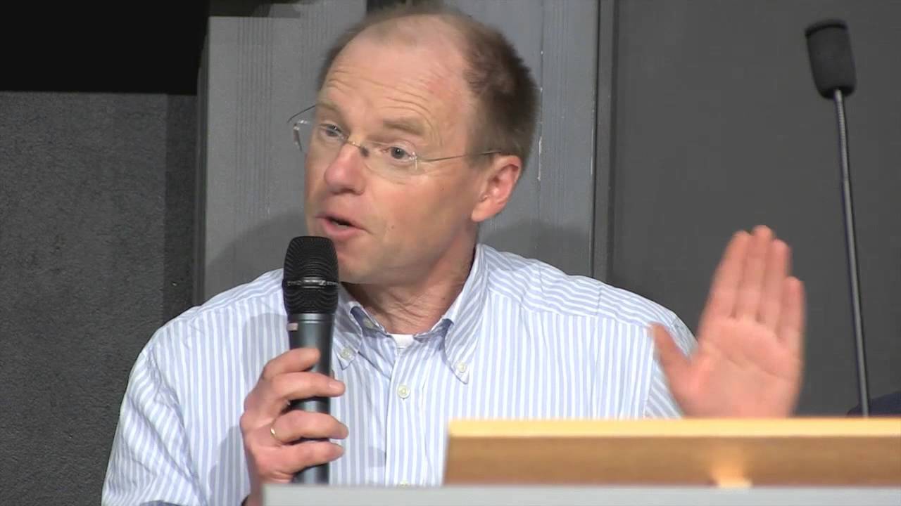 Debate with panelists on Why is Africa (still) poor?