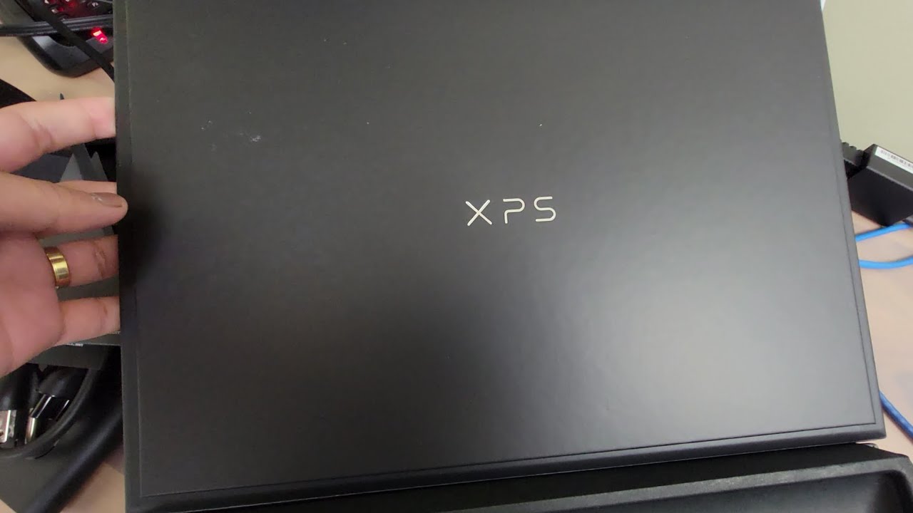 Unboxing Dell XPS 15 9530 Laptop