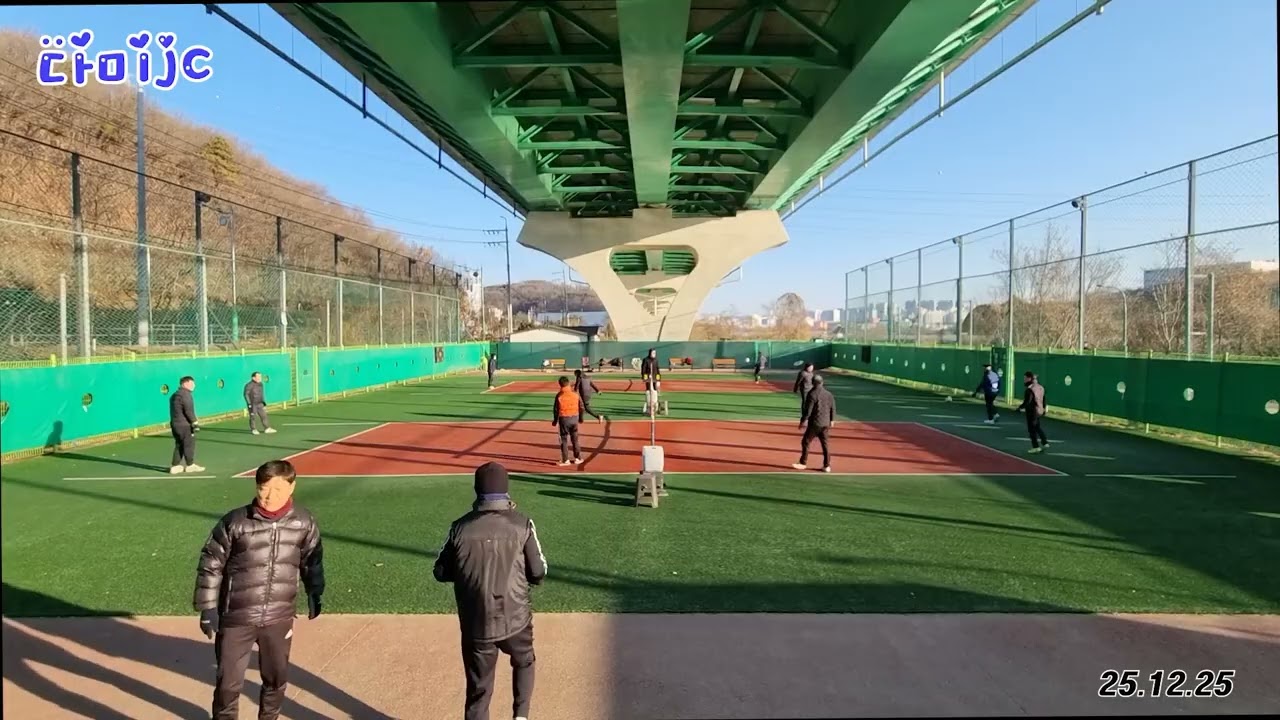 25 12 25 p1