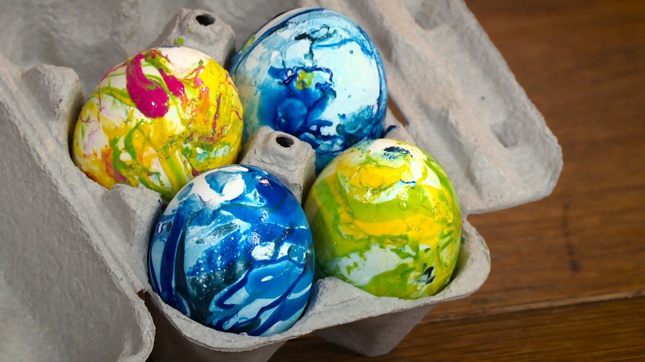 Uova decorate con smalto | Riciclo creativo e marble art