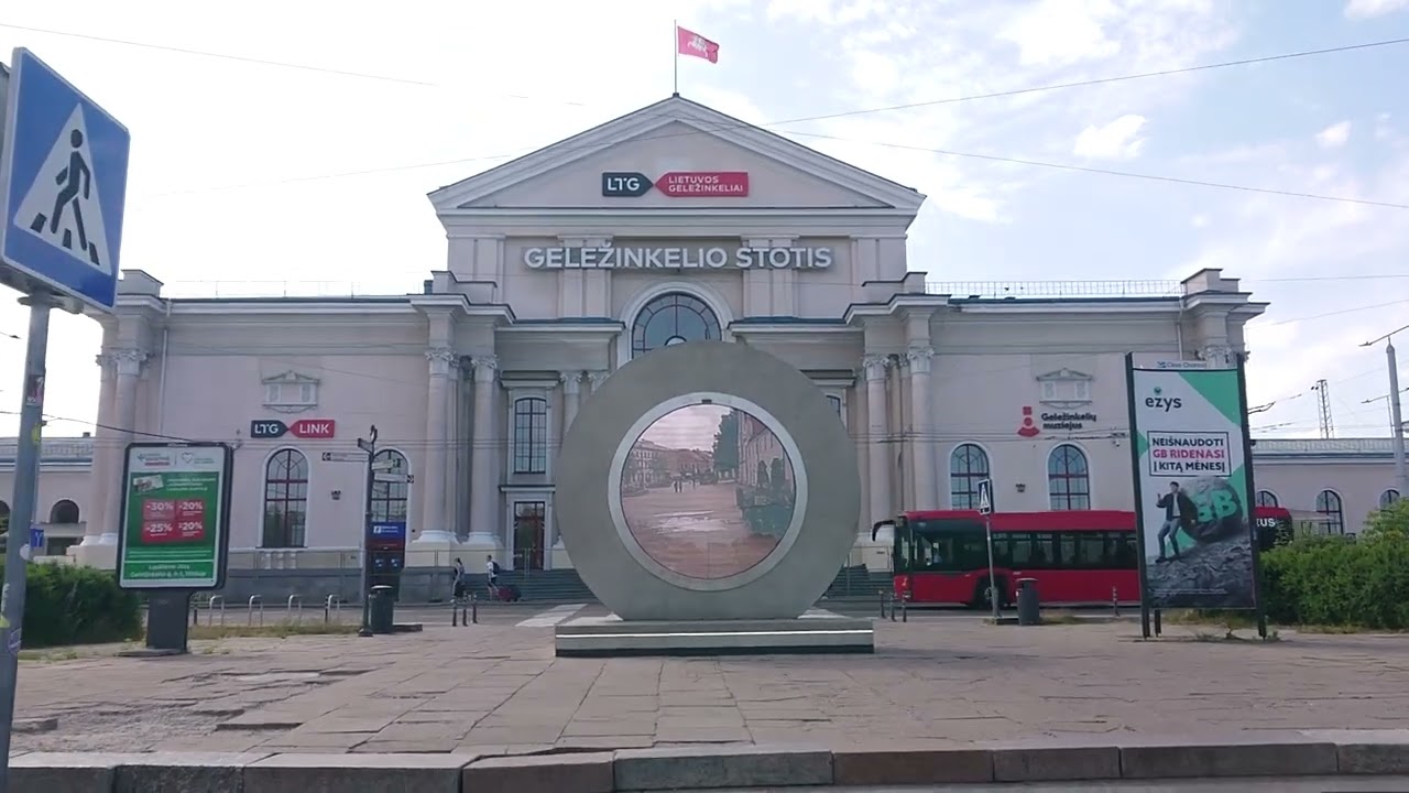 Vilnius autobusu Traukiniu stotis _ Bus train station in Vilnius _ железно дорожный вокзал Вильнюс