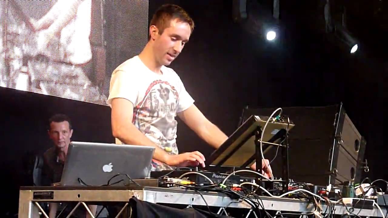 Eddie Halliwell - Summadayze Melbourne (3) - 1 January 2010