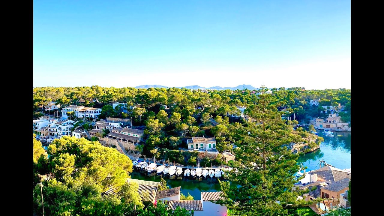 MALLORCA: Ambitious triplex penthouse with panoramic views of the harbor & the nature - 1.29 mio