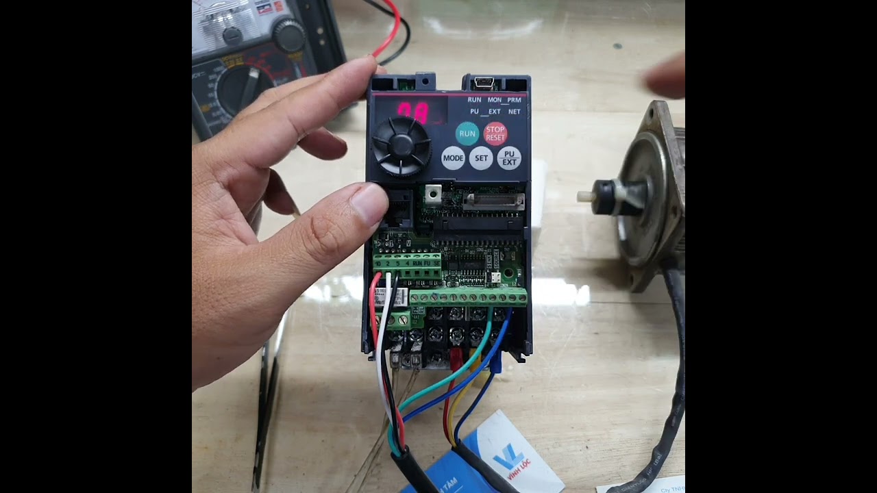 Hướng dẫn cài đặt biến tần Mitsubishi E700 (Basic installation Mitsubishi Inverter: model E700)