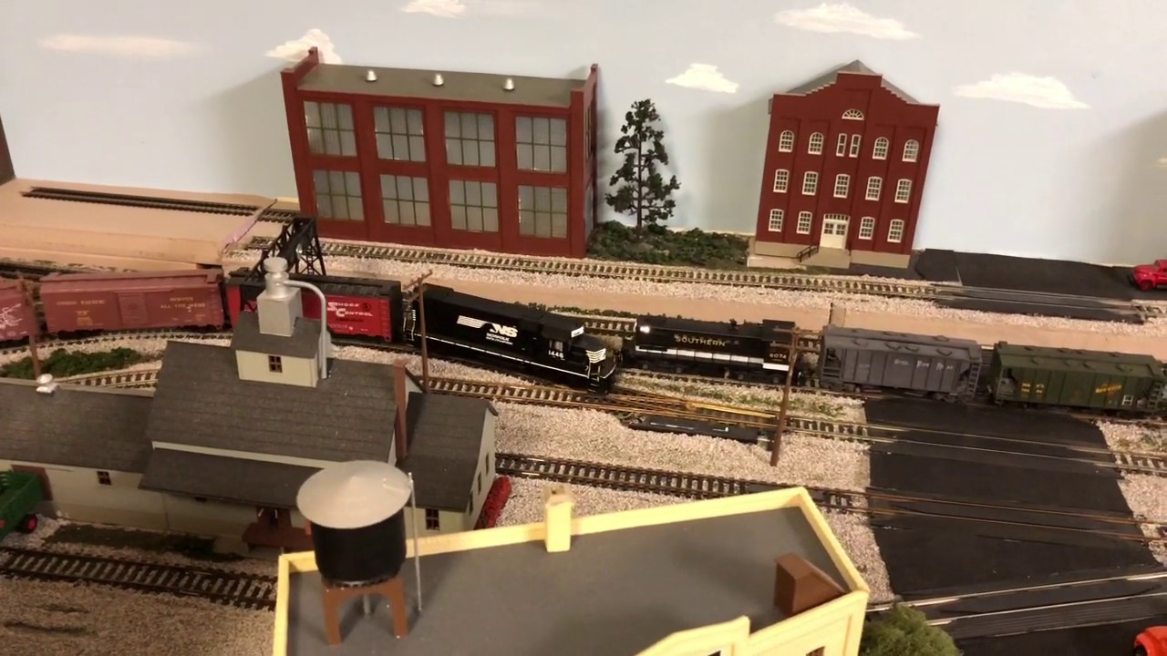 My 4x8 HO Layout Expansion - Running Trains Short Clips