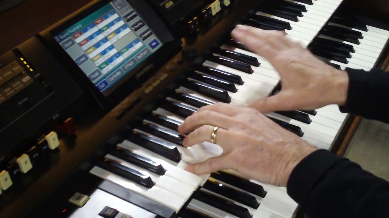 Roland AT800 w/ATUP-EX Super Natural Voices