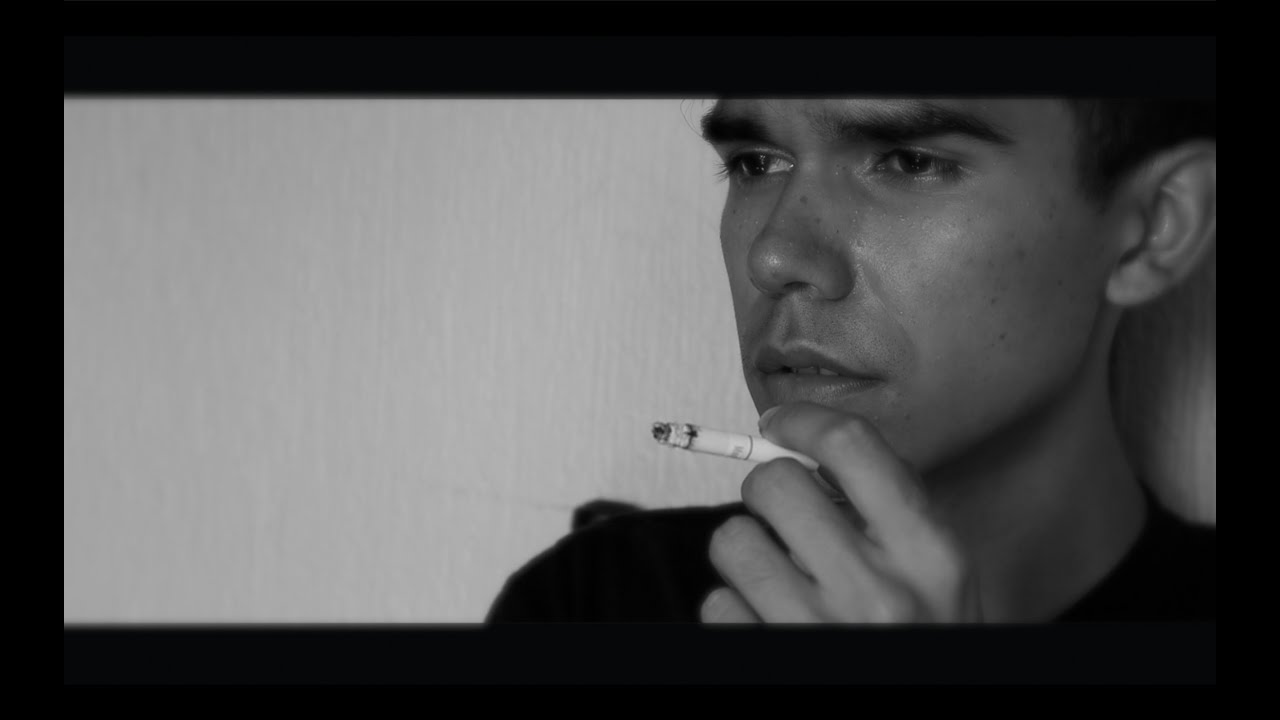 En Un Cigarro | Kin D.T | (Vídeo Oficial)
