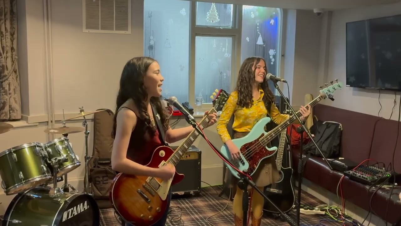 This is a tiny weeny taste of what you can expect if you book Twice The Harmony.
