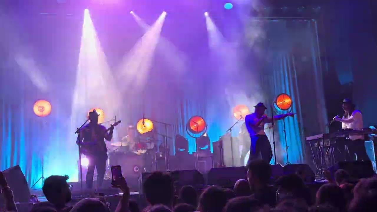 Athena - Öpücük | Live at Uniq İstanbul | 29 Ekim 2023