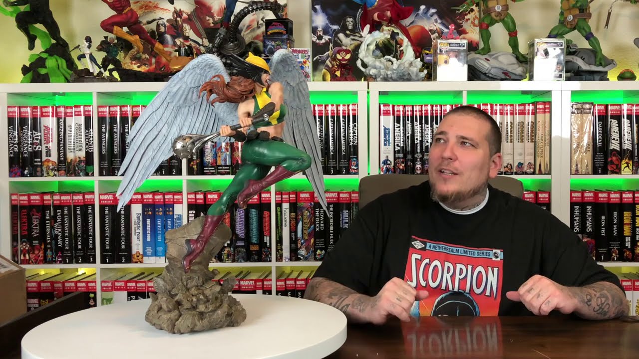 HAWKGIRL Statue Unboxing & Review | SIDESHOW COLLECTIBLES