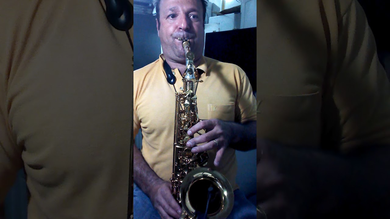 Hino 105 CCB sax alto no contralto
