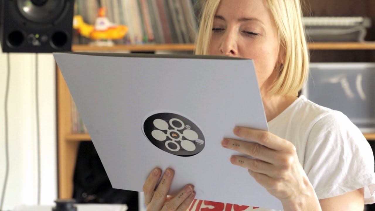 Ellen Allien&lsquo;s 5 Favourite B-Sides (Electronic Beats TV)