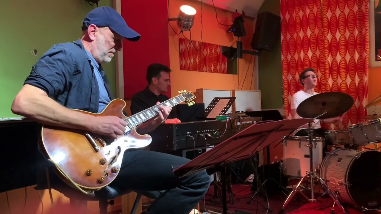 Werner Neumann / WENET „Who the ….  is Radiohead?“ live,Salon de Jazz,18.1.2023