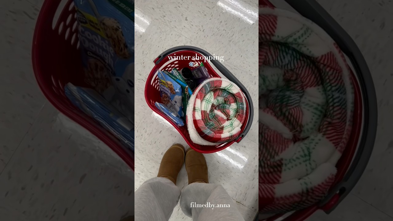 christmas shopping at target❄️ #shopping #christmas #target #vlog #christmasshopping #blowup #shorts