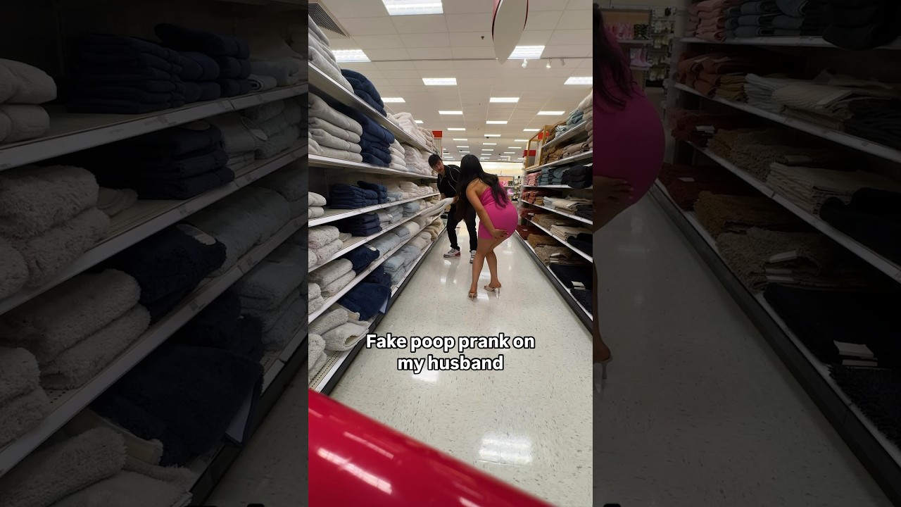 Fake poop prank on husband 😂💩 #funnyshorts #shortsvideo