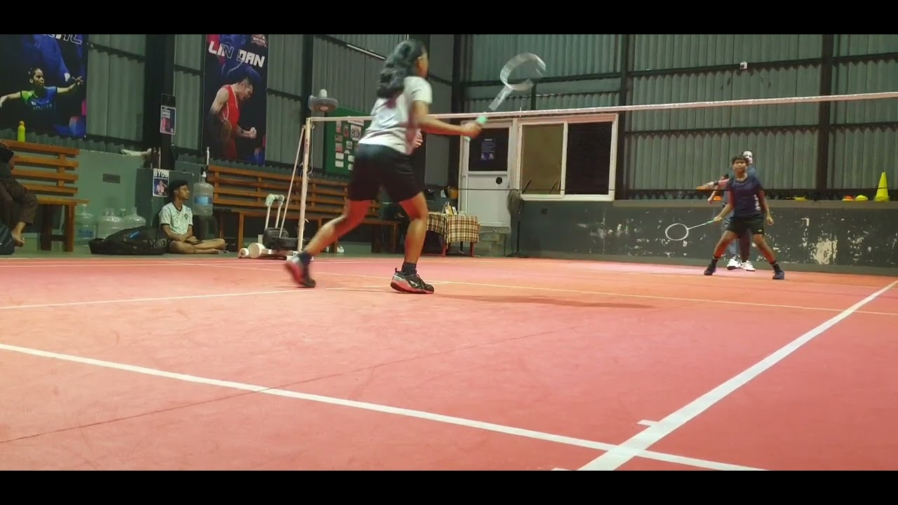 Deveshe excellent foot work 2 vs 1 ...