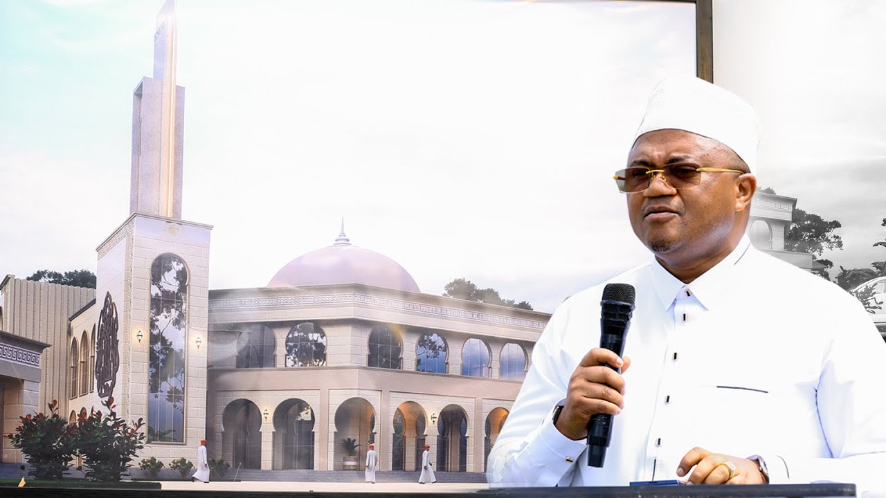 MAJID NSEKELA MKURUGENZI WA BANK CRDB AJENGA MSIKITI WA KIFAHARI BUKOBA KAGERA, UNAINGIZA WATU 7000