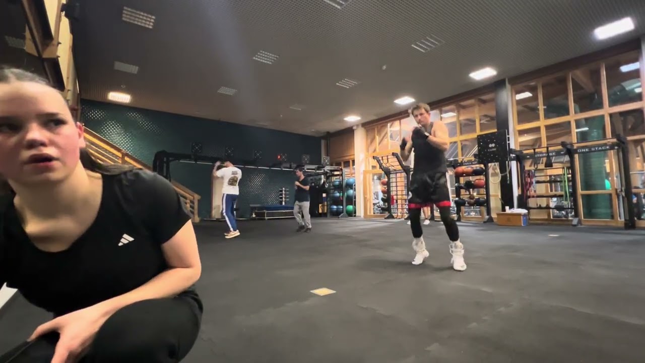 Boxen Tegernsee Medius Training Mittwoch 19:00 04.02.2026 / 4