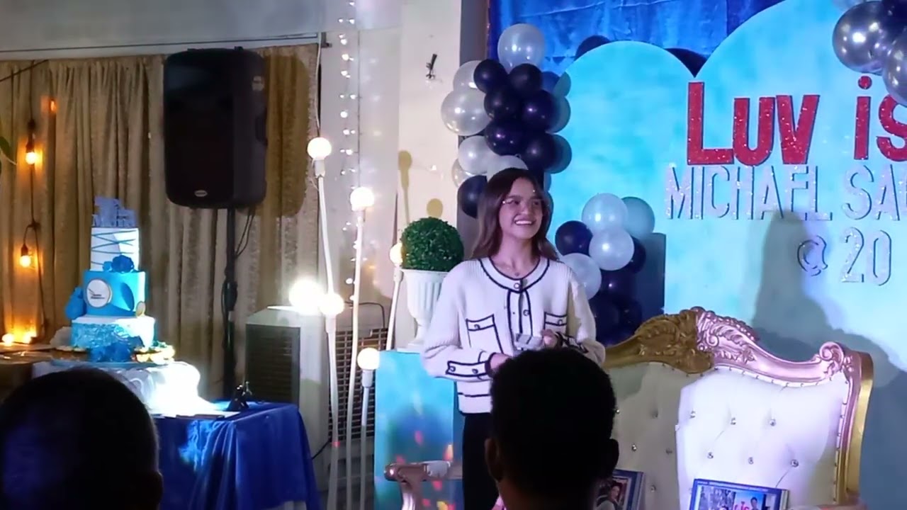 ZEPHANIE; Sang :"It's all coming back to me now."