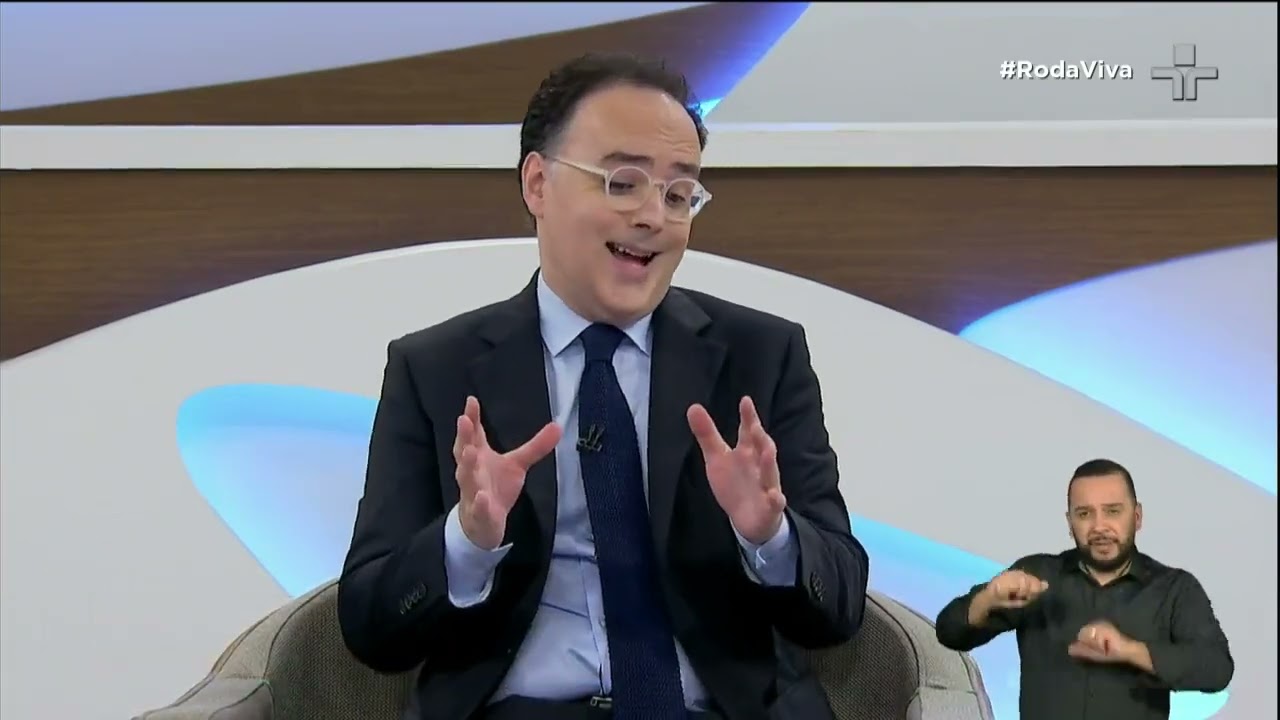 João Pereira Coutinho fala sobre salazarismo em Portugal: “Existem marcas dessa herança”