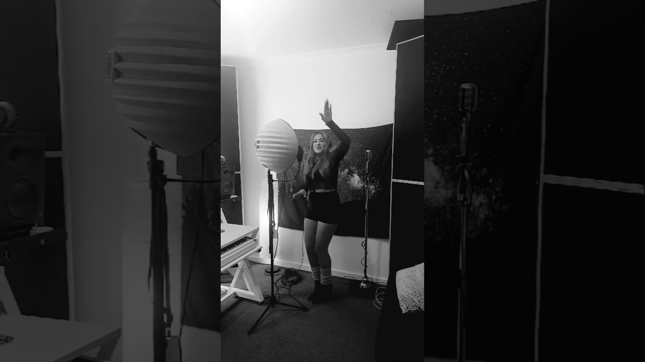IVORY ARCHER [HolyBlindfold Cover in the Studio]