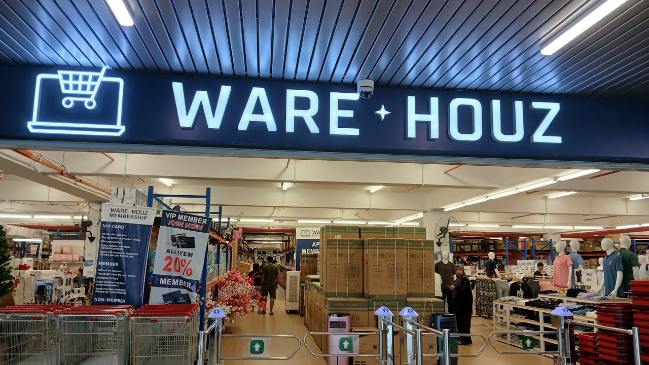 JALAN-JALAN DI WAREHOUZ KUCHING, BANYAK BARANG-BARANG MURAH DI SINI