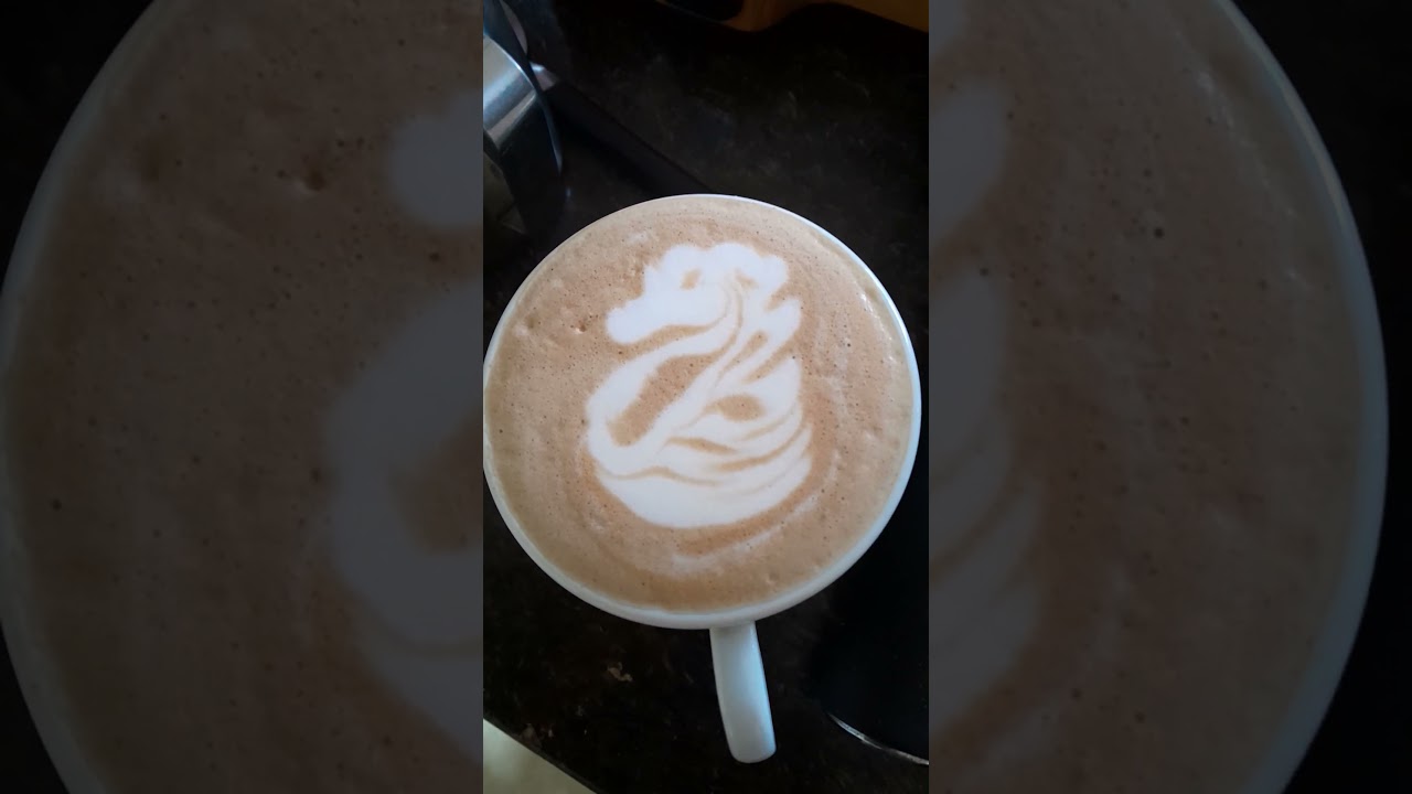 Latte Art com Cafeteira Espresso WAP Assista nossa Review👆 #wap #cafeteirawap #cafeteiraespressowap