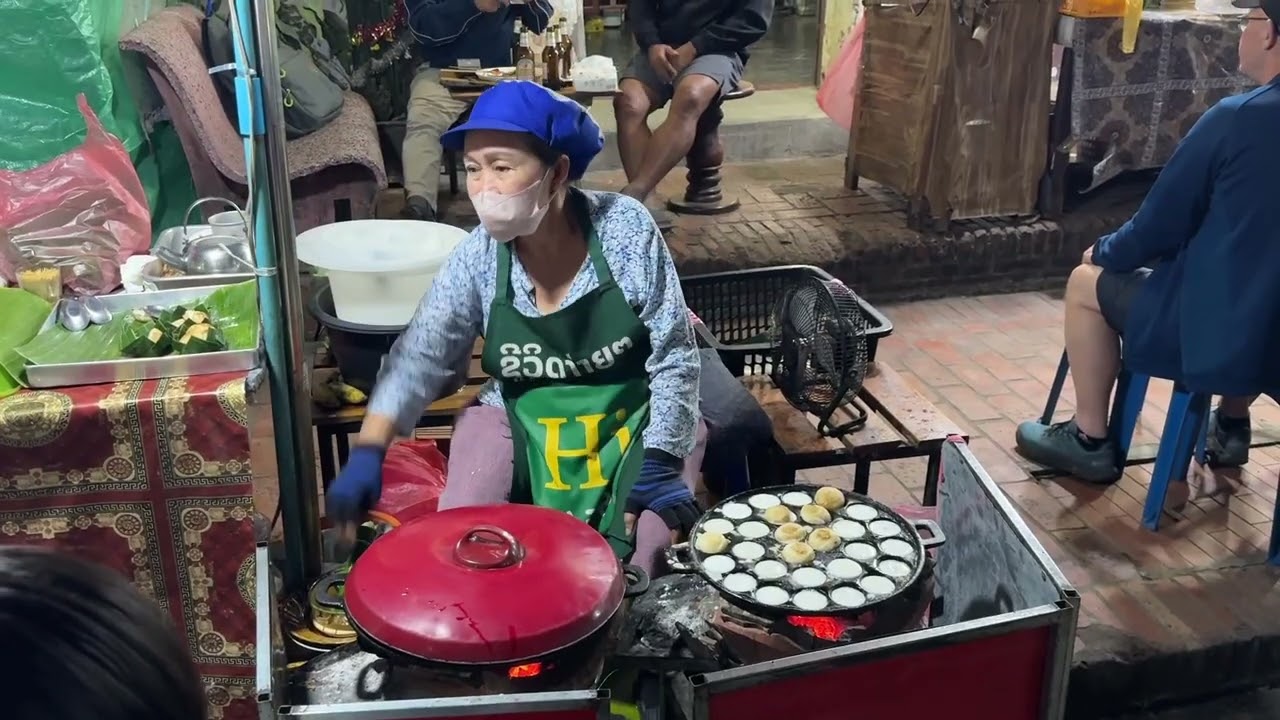 Coconut Cake@Night Market Of Laos 🇱🇦// Luang Prabang//