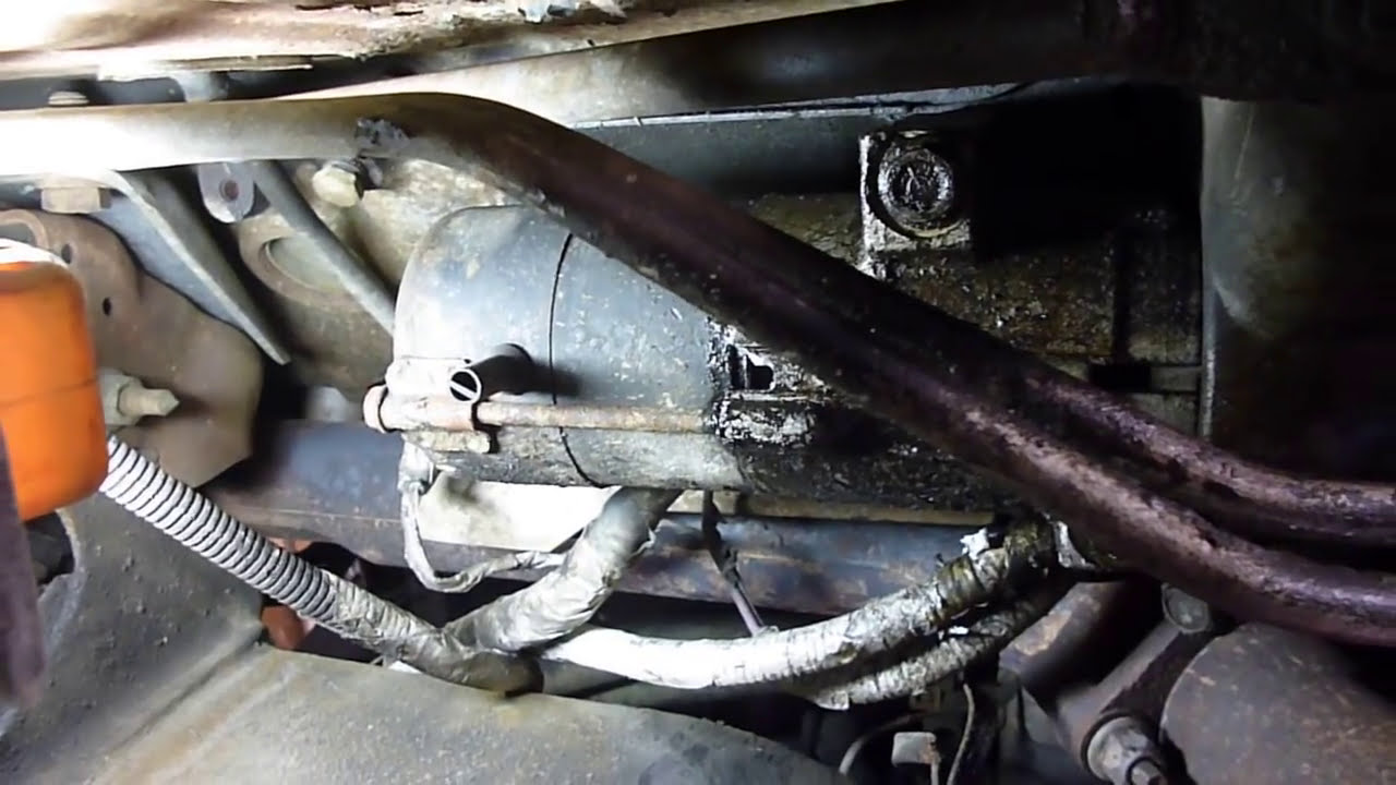 Снятие и установка стартера и заземляющего провода OBS 98 GMC/CHEVY