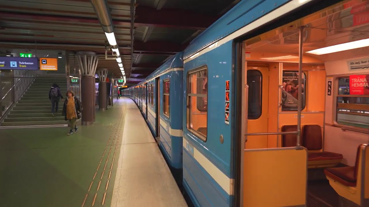 Sweden, Stockholm, Subway ride from Liljeholmen to T-Centralen