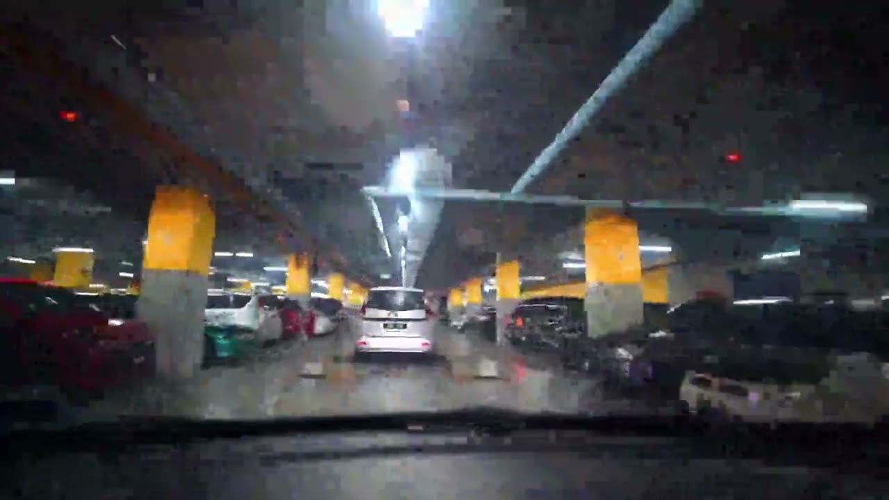 Entering Toppen Mall During Mall Non-Operating Hours