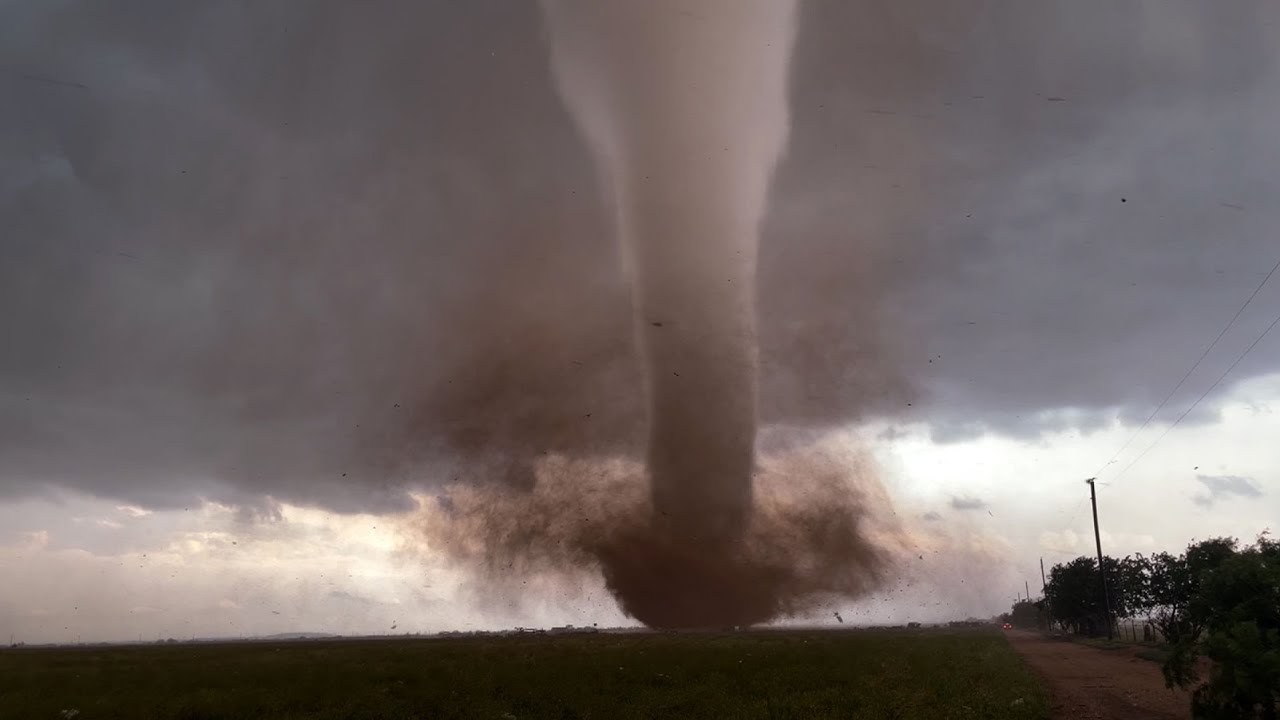 EF5!!😨 || Rec room RR tornado survival