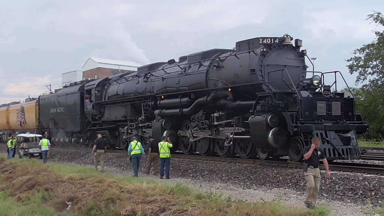 Chasing Big Boy 4014 from McAlester to Fort Worth