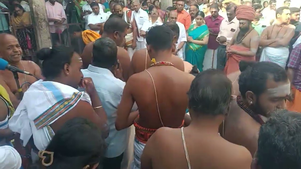 திருவாரூர் அருள்மிகு ஶ்ரீ தியாகராஜ சுவாமி திருக்கோயில் இன்று பெரிய கொடி ஏற்றம் இறையருள் பெறுக 