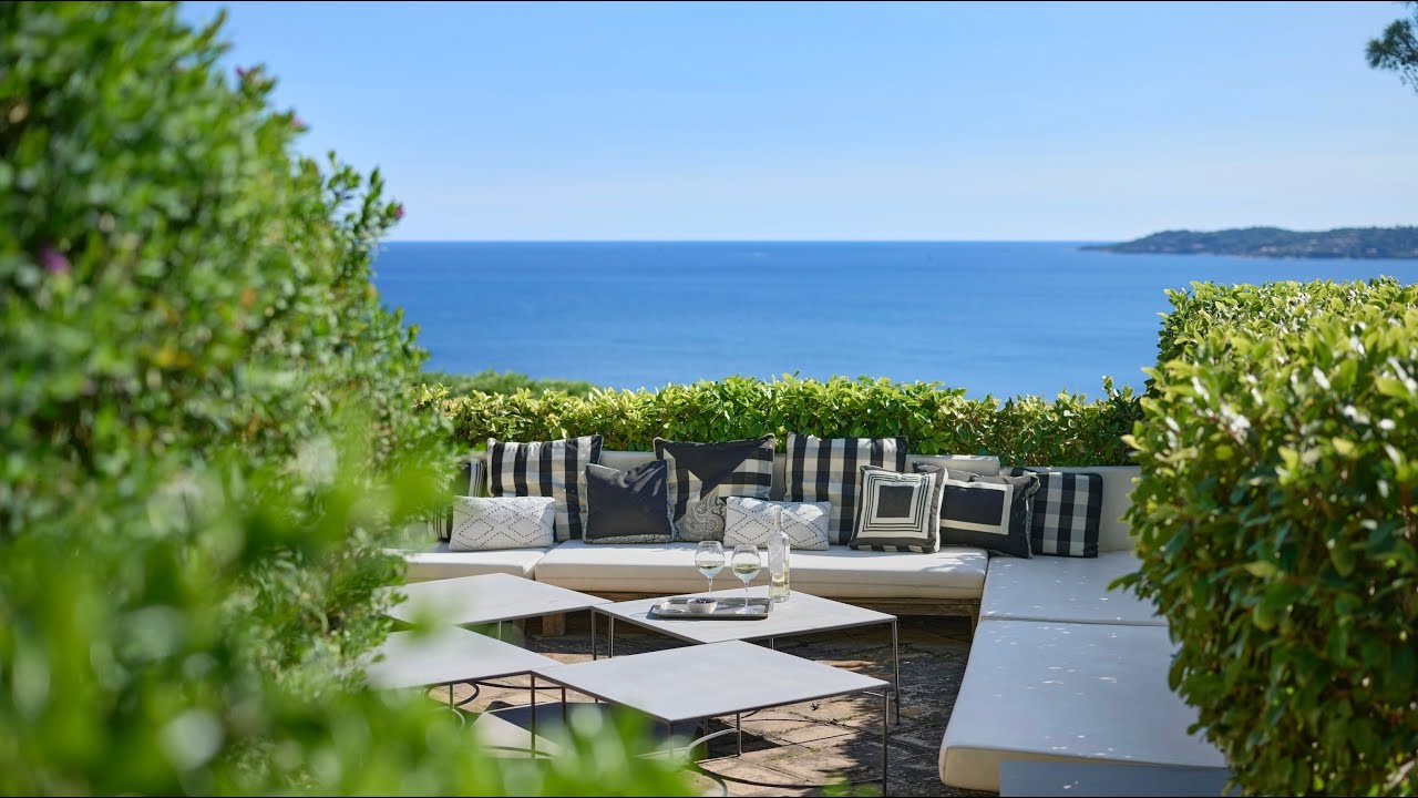 Provencal house with breathtaking sea view