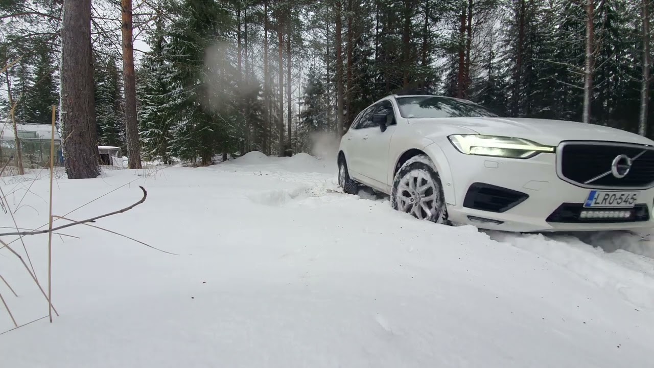 Volvo xc60 t8 Off Road mode test on snow.