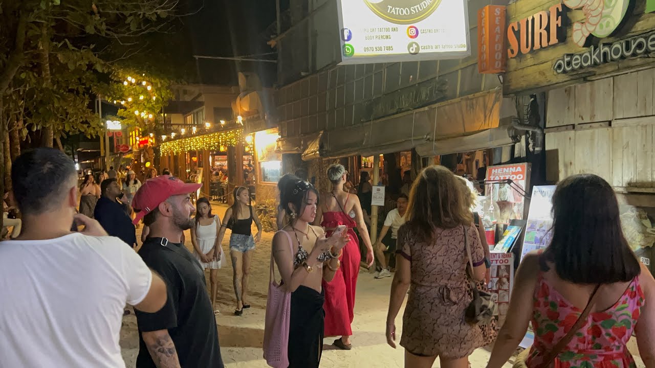 BORACAY Philippines | December 9 2025 | Nightlife Walk Tour At Station 2 Beachfront & D&rsquo;Mall