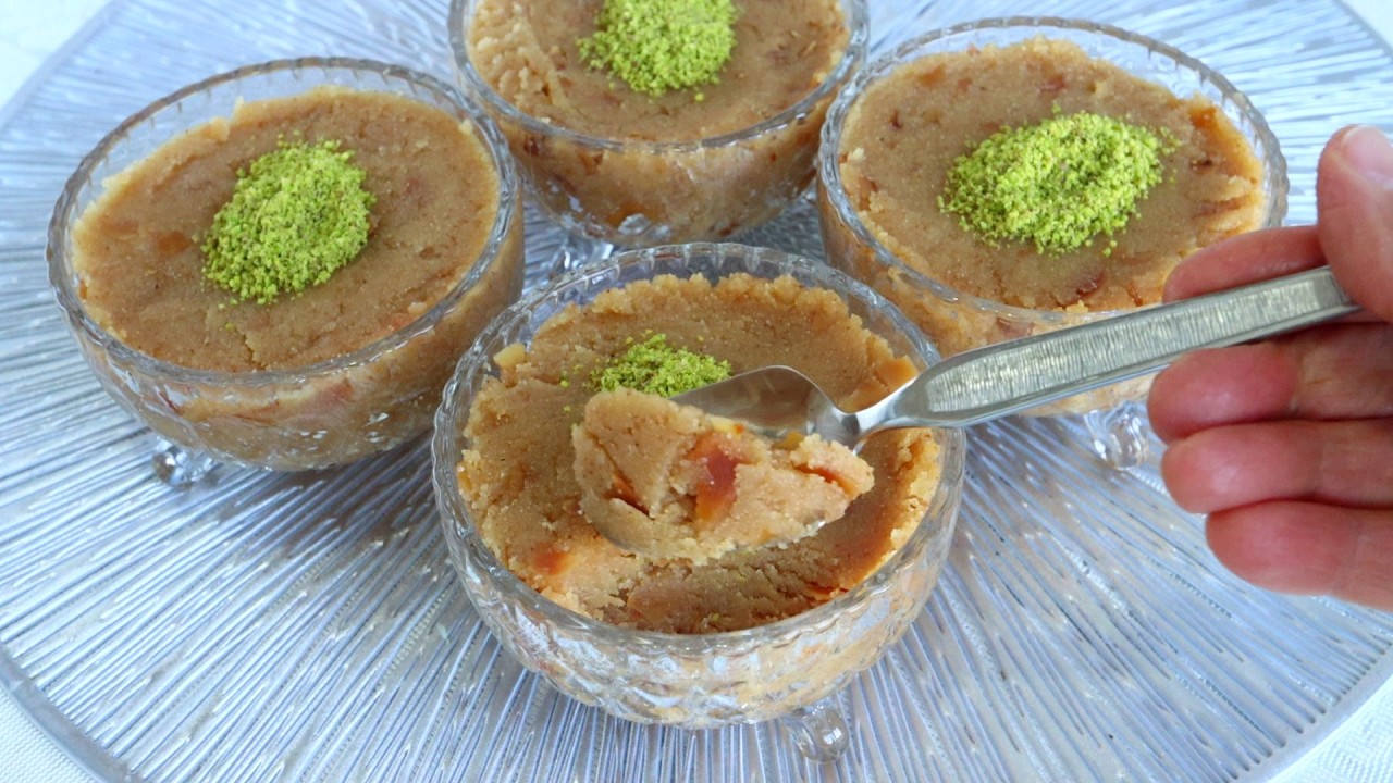 Helva Severler Buraya! Enfes Tahinli Bademli İrmik Helvası 😍