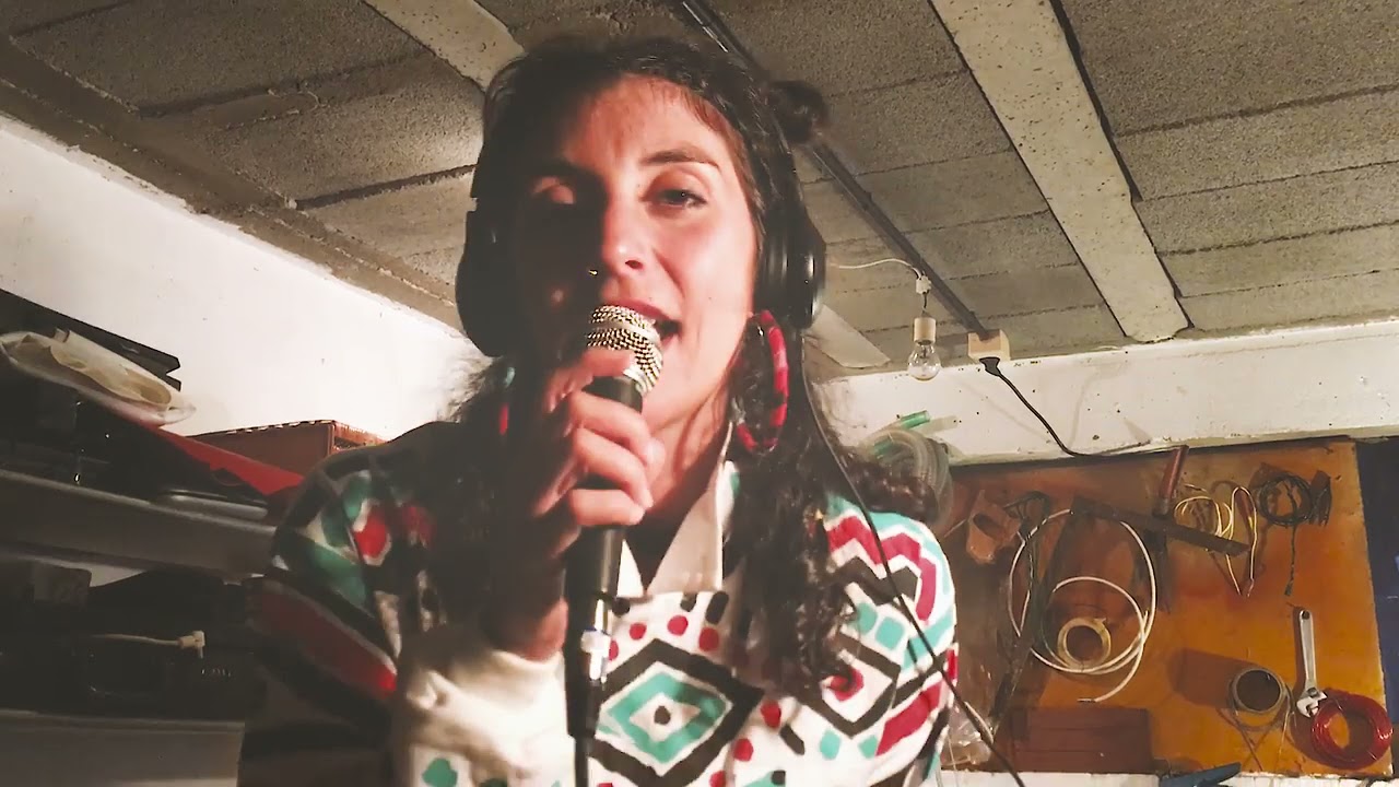 FEMININE HI-FI ONLINE SESSIONS - HIGH PAW