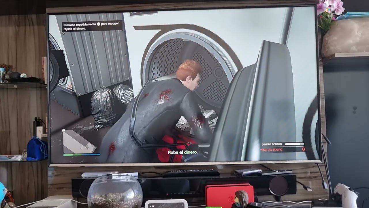  jugando gta 5 online (casi me sale el auto) 