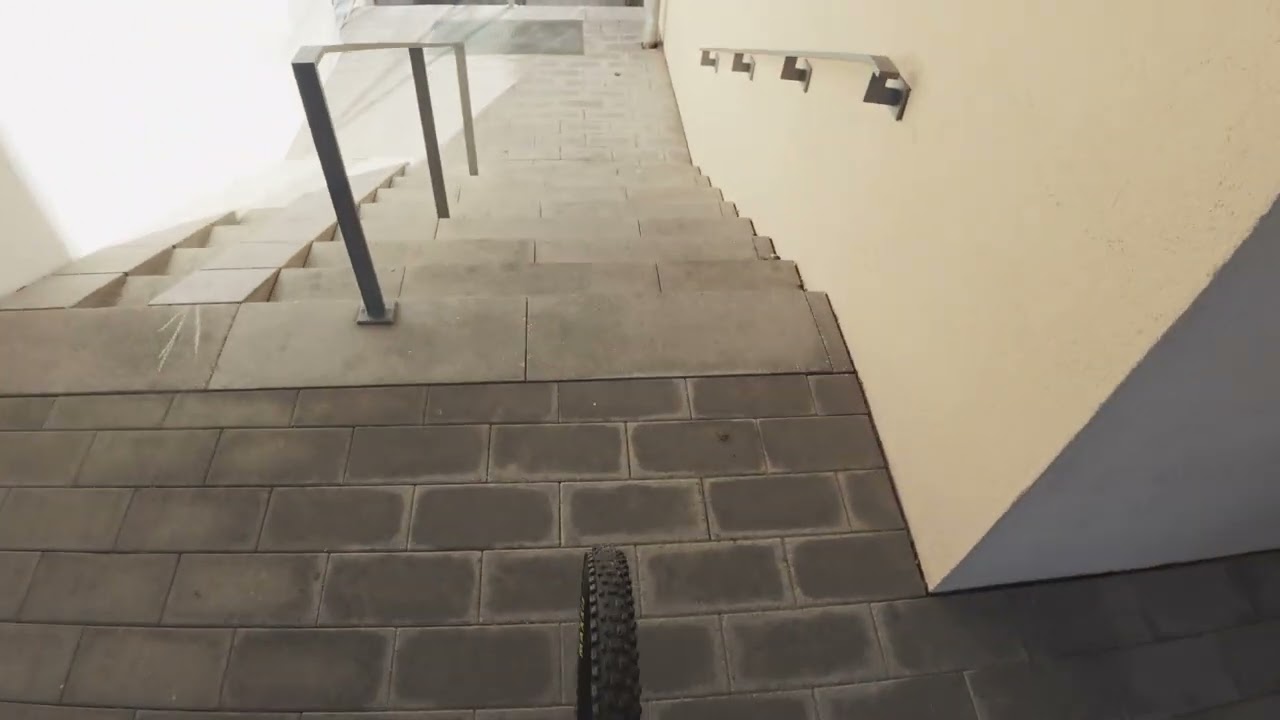 Erstes Video