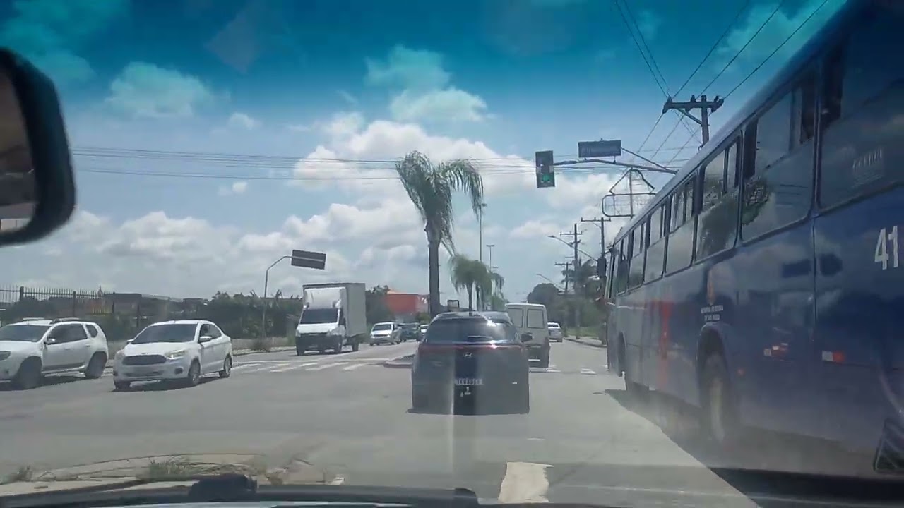 Ruas no centro de Itaquaquecetuba 