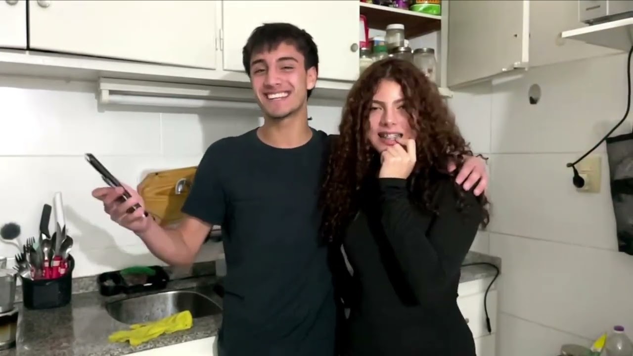 PRIMER COCINANDO EN STREAM - CON MARTINA - EMPANADAS - LOCURA - VOD COMPLETO