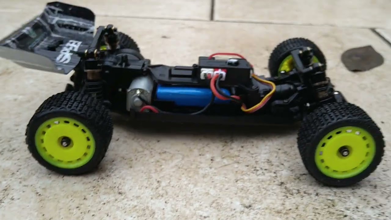 Wltoys 244016 amélioration pneus jantes Micro T injora et suspensions Globact 