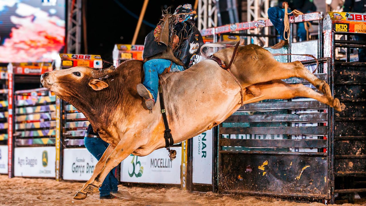 Final do Rodeio de TAPURAH-MT onde todos os cowboys VENCERAM os touros