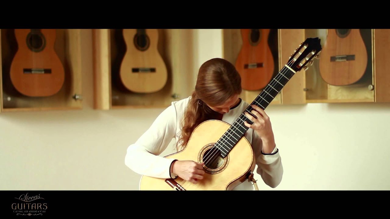 Jessica Kaiser plays 'Collectici Intim V - La Frisanca' by V. Asencio on a 2012 Michael Gee